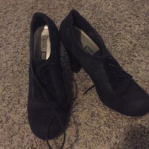 Black 4 inch tie heels